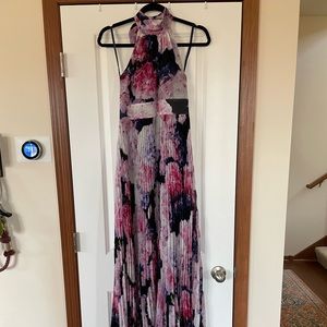 🌸 Eliza J Floral Gown